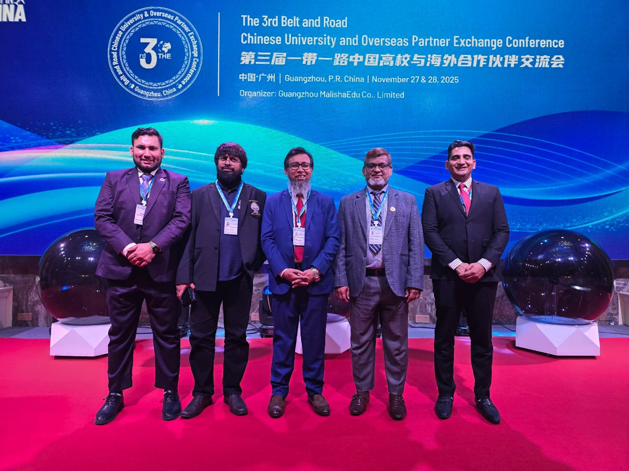 শেকৃবির শিক্ষার্থীদের বিদেশে গবেষণার দ্বার উন্মোচিত : নেপথ্যে উপাচার্য 